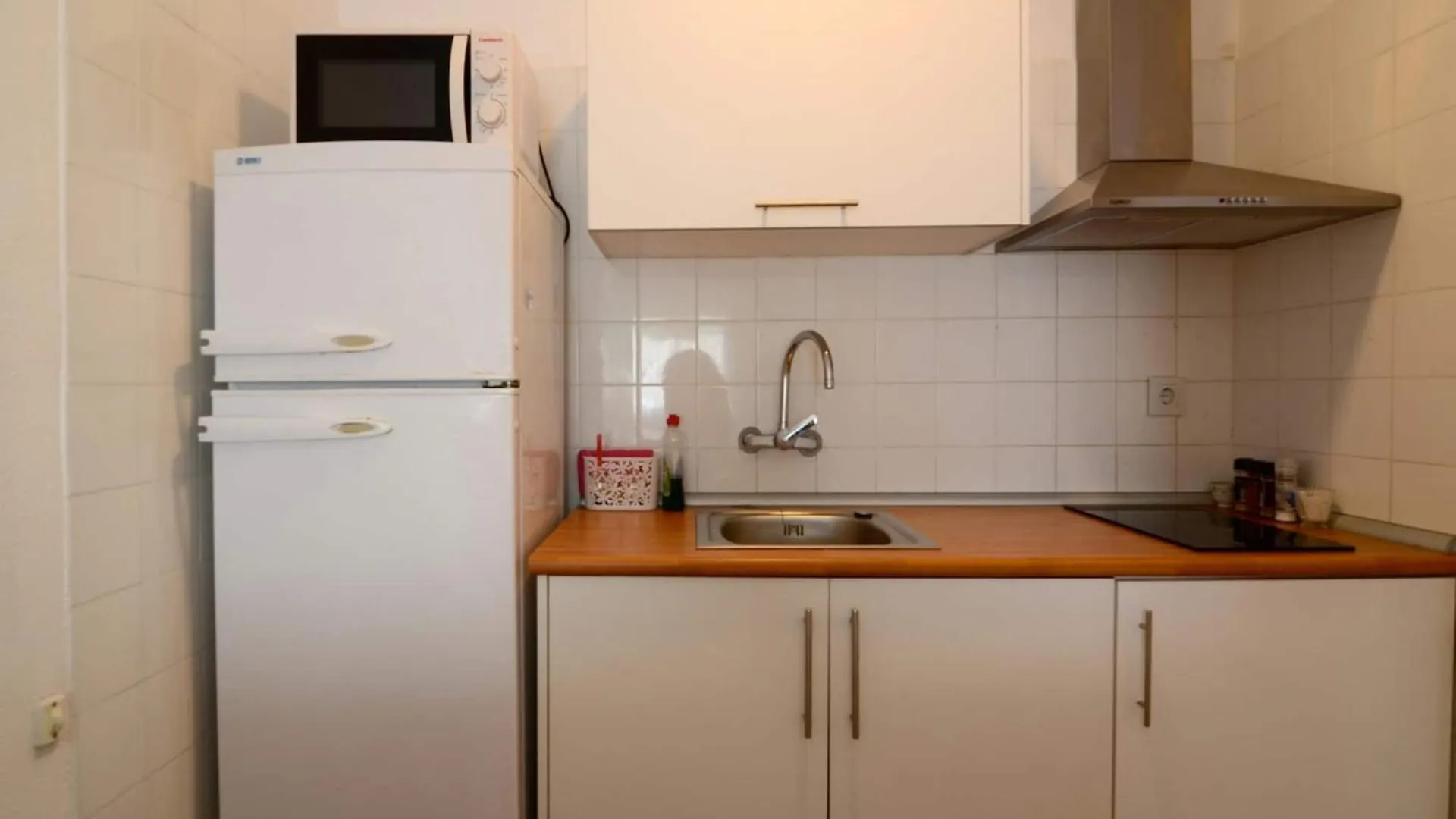 The Apartment In Pals Has 1 Bedroom