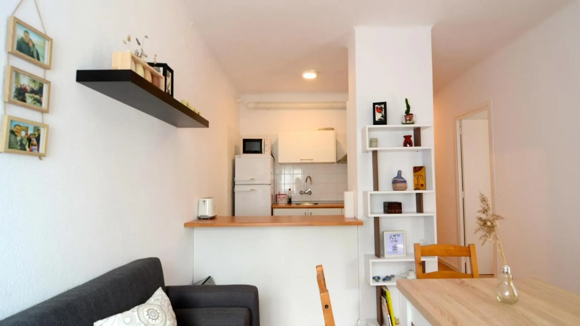 The Apartment In Pals Has 1 Bedroom